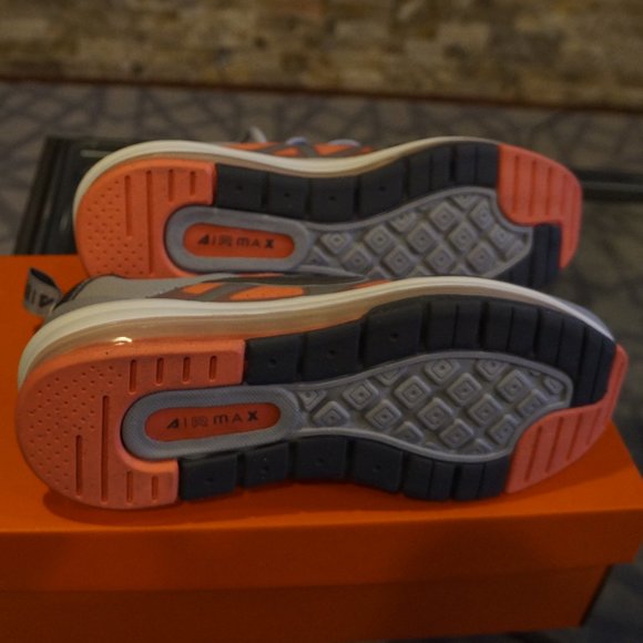 Brand New Nike Air Max Genome Sneakers Men Size 9  in Box